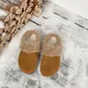 Zapatillas de Algodón Retro de un Paso para Invierno 2026 Zapatillas Cerradas de Medio Paso para Persona Perezosa Zapatillas con Felpa Plus Nuevo Estilo Para Uso en Exteriores Superficie Cálida de Felpa