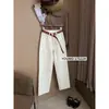 Su Xinlan/YOUMO Colección Otoño Estilo Old Money Jeans Sencillos de Tejido Elástico en Cuatro Direcciones Pierna Recta Ajustados 17522 (con cinturón)