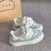 Zapatillas Populares de Lazo para Mujer, Nuevos Zapatos Versátiles de Nicho 2026, Zapatillas Blancas de Suela Gruesa, Zapatillas de Nicho Estilo Pan