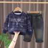 Conjunto de Ropa de Otoño para Niños Primavera y Otoño 2026 Nuevo Elegante Sudadera con Capucha y Pantalones 1 Año 2 Bebés Niños Guapo Conjunto de Dos Piezas