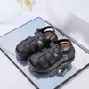Sandalias de Niña Verano 2026 Caladas de Punta Cerrada Estilo Princesa Suela Suave Zapatos Infantiles Tejidas de Moda Verano Playa Zapatos para Niños