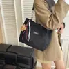 Bolso de Hombro Grande Color Sólido Retro Tendencia 2025 Otoño e Invierno Nuevo Estilo Fresco de Moda Bolso Tote con Textura de Axila Venta al por Mayor