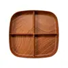 ¡Guau, esta bandeja para snacks de madera PP con cuatro compartimentos es perfecta para organizar y servir bocadillos, fácil de limpiar e ideal para reuniones familiares, mesas de té y mesas de comedor sencillas!
