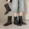 Botas de punta partida de diseño avanzado con doble hebilla de cuero, botas de pantorrilla delgadas, Otoño/Invierno 2026, tacón de bloque, tacón medio, punta redonda, botines de cuero genuino para mujer