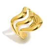 Moda Europeia e Americana Elegante Design de Nicho Joia de Mão Aço Inoxidável Banhado a Ouro 18K Três Camadas Onda Anel Aberto para Mulheres Simples