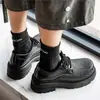 Nuevos zapatos de moda de otoño para hombre con suela gruesa negra, zapatos derby gruesos de moda para exteriores, zapatos casuales de estilo británico que aumentan la altura