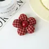 Novo Tecido Vermelho Retrô Enchimento de Algodão Flor Tridimensional de Cinco Pétalas Acessórios DIY Acessórios para Roupas Acessórios para Joias Atacado