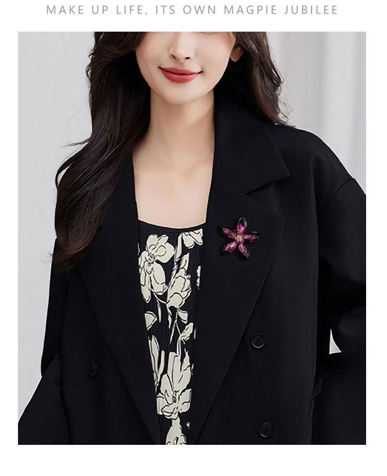 时尚简约五瓣花胸针小众新品轻奢玻璃花别针优雅大方气