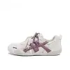 Sapatos de tela estilo alemão para mulheres 2026 Primavera/Verão Novos Versáteis Confortáveis Esportivos Sapatos Brancos Respiráveis Solado Macio Casuais Board Shoes