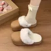 Confortáveis sapatos de algodão versáteis para outono e inverno 2026 femininos, projetados para uso externo, com efeito de aumento de altura, um estilo único e um novo design de sola grossa, simples e moderno.