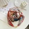 Alto senso! Novo lenço quadrado de fivela magnética para primavera e verão, lenço versátil, fino e fashion, xale protetor solar