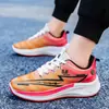 Zapatillas de Running Ligeras y Transpirables Rojas y Naranjas para Hombre 2026 Primavera Nuevos Zapatos Deportivos de Malla en Color Degradado Zapatos de Entrenamiento Diario para Hombre