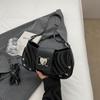 Bolsa Pequena Nova Primavera e Verão 2024 Feminina High-End Tiracolo Axilar Moda Coração Crescente Textura Bolsa Transversal