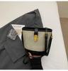 Bolsa Saco para Mulheres 2026 Verão Novo Estilo Design de Nicho de Alto Padrão Moderna Versátil Bolsa para o Dia a Dia Bolsa Simples Transversal