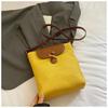 2025 Novo Estilo Moda Cor Contrastante Bolsa Balde High-End Design Nicho Versátil para o Dia a Dia Leve Bolsa Transversal para Mulheres