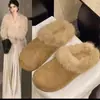 Chinelos Peludos Birkenstock para Mulheres para Outono e Inverno Roupa Externa 2025 Novos Slip-Ons Preguiçosos de Solado Grosso Sem Salto Meio Chinelo de Dedo