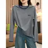 Colección Otoño 2026: Camiseta de manga larga color block única y elegante para mujer, con un diseño inspirado en Corea, versátil y a la moda, con un aspecto de dos piezas falsas