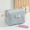 Bolsa de Maquiagem Acolchoada com Listras de Veludo, Aparência Sofisticada, Portátil, Necessaire Macia, Bolsa de Armazenamento de Cosméticos Mais Vendida Transfronteiriça