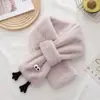 Bufanda Pequeña Blanca Linda para Mujer Invierno Estilo Coreano Felpa Engrosada Resistente al Frío Cruzada al Cuello Piel Sintética de Conejo Rex Bufanda Corta