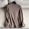 2026 Lã Vintage Versátil Gola Alta Meia Malha Suéter de Lã Novo Camisa Base para Mulheres Atacado H01AS603
