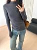 Fuente de EE. UU. Artículos C Modelo Nuevo Invierno 2025 Paquete de 48 Hilo Yangzi Alemán Cuello Medio Alto 100% Lana Merino Capa Base Top para Mujer