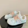 Zapatillas transpirables de malla con lunares frescos para mujer 2026 primavera/verano finas ligeras versátiles con bloques de color planas deportivas