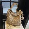 Bolsa de Chaqueta Acolchada de Algodón Estilo Perezoso Bordado de Cuadros Sense Avanzado 2024 Nueva Bolsa Esponjosa Suave de Gran Capacidad Bolso de Hombro Casual
