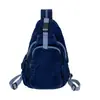 Bolso de Pecho de Mezclilla Sencillo para Mujer 2026 Nuevo Estilo Bolso de Dos Vías Versátil Casual Pequeña Mochila de Lona Ligera Bolso Cruzado