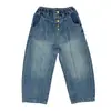 Jeans de Primavera y Otoño para Niñas 2026 Nuevo Casual Estilo Coreano Botón Grande Mediano Parche de Mezclilla Pantalones Curvos Modernos