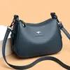 Outlet de Fábrica Bolsa de Grande Capacidade Nova Moda Feminina Bolsa de Ombro Transversal Versátil Bolsa de Mão de Couro Macio para Mães de Meia-Idade