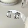 Nuevos Pendientes de Botón con Cuadrícula de Diamantes Retro Europeo Americano para Mujer Pendientes de Diseño de Nicho Versátiles Simples Pendiente de Alta Gama Fresco y Elegante