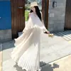 Design elegante estilo francês, vestido de alça de duas peças com ilusão irregular, lindo vestido longo plissado de fada para estilo de férias de verão para mulheres