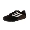 Moda veludo casual 2026 versão coreana novos tênis esportivos de outono para treinamento alemão, sapatos Forrest Gump de sola plana, tênis femininos com cadarço
