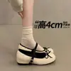Zapatos Mary Jane estrellados estilo francés para mujer, nuevo modelo de verano 2026, bailarinas que aumentan la altura para combinar con faldas, zapatos pequeños de cuero