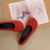 Zapatos de Abuela, Zapatos Bajos sin Cordones para Mujer, Estilo Coreano, Planos, Primavera y Otoño, Gamuza, Nuevo Modelo 2026 Puntera Redonda, Zapatos Rojos Suaves, Slip-On