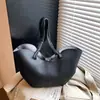 Bolsa Tote da Moda, Bolsa de Mão Estilosa com Grande Capacidade, Estilo Francês, Novo Modelo Primavera 2026, Alto Valor Estético, Textura de Alta Qualidade, Bolsa de Ombro Único