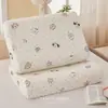 Un par de fundas de almohada de algodón cepillado y látex de 40x60 cm, y una sola funda de almohada de 30x50 cm, para almohadas de adulto