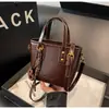 Bolso Súper Caliente para Mujer 2026 Nuevo Estilo de Lujo Ligero de Alta Gama Bolso Cubo de Nicho Bolso de Hombro Único Cruzado de Moda para el Trabajo