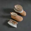 Botas de Nieve Blancas con Adorno de Encaje Hueco Extraíble para Mujer Estilo Invierno 2026 Botines de Suela Gruesa Zapatos de Algodón Engrosados con Terciopelo