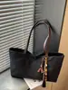 Bolso de hombro casual simple al por mayor para mujer, nuevo bolso de lona simple de moda para el día a día, bolso de gran capacidad para debajo del brazo