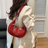 Bolso pequeño portátil retro texturizado para mujer 2024 otoño nuevo ins bandolera versátil popular de moda de este año