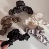Pinza para el pelo plisada esponjosa de satén estilo coreano para mujer, pinza de garra grande de alta gama para cabello grueso, accesorio para el cabello