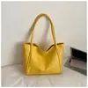 Bolsa Tote de Gran Capacidad, Moderna y Versátil, Textura de Alta Calidad, Bolso de Hombro para Mujer, Nuevo Estilo Verano 2026, Bolso Grande Estilo Perezoso