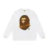 Marca moderna de estilo japonês com estampa de desenho animado de cabeça de macaco, nova blusa de moletom casual de gola redonda em terry de corte solto para homens e mulheres, adequada para adolescentes no outono e inverno