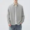 Camisa masculina casual de manga longa 100% algodão de alta qualidade, jaqueta de moda masculina versátil de outono 2026 com gola de lapela atacado