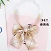 Cuello JK Lazo a Cuadros Uniforme para Foto de Graduación Estilo Universitario Japonés para Mujer Mariposa Decorativa Falda a Cuadros Mismo Cuadro Pequeño