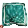 Lenço Quadrado Clássico Versátil Novo com Bolinhas e Borda Listrada Retrô, Lenço de Seda para Mulheres, para Deslocamento na Primavera e Verão, Lenço para Pescoço com Proteção Solar