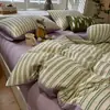 Juego de Cuatro Piezas de Algodón Lavado Hilo Puff Clase A, Funda Nórdica Rayada Simple, Sábana Plana de Color Sólido, Juego de Tres Piezas con Faldón de Cama para Dormitorio Estudiantil
