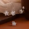 Exquisitos Aretes de Flor Calada con Circonia, Clips Sencillos y Elegantes para Oreja Perforada, Nuevos Aretes 2025 Adecuados para el Verano