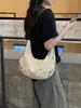 Bolsa de ombro plissada de grande capacidade color-blocking estilo coreano simples minimalista estudante compras de rua casual relaxado bolsa de ombro única